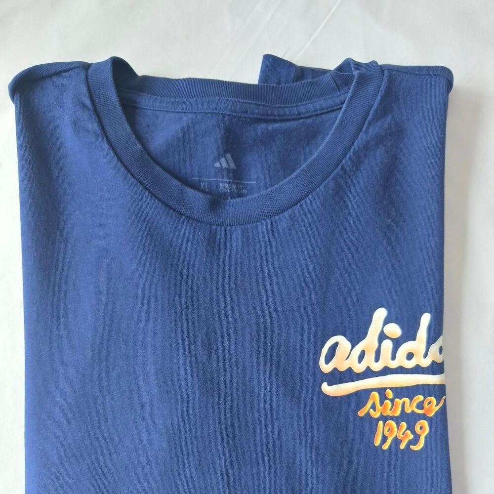 Adidas Men's Navy and Blue T-shirt